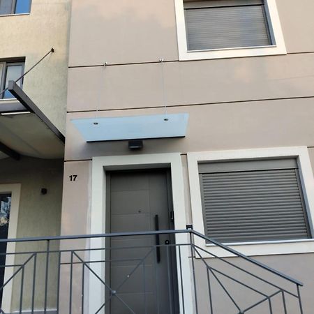 Simple, Calm And Luxurious Apartment Kalamata Bagian luar foto
