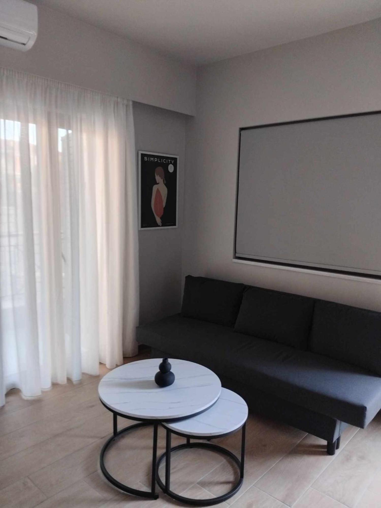 Simple, Calm And Luxurious Apartment Kalamata Bagian luar foto