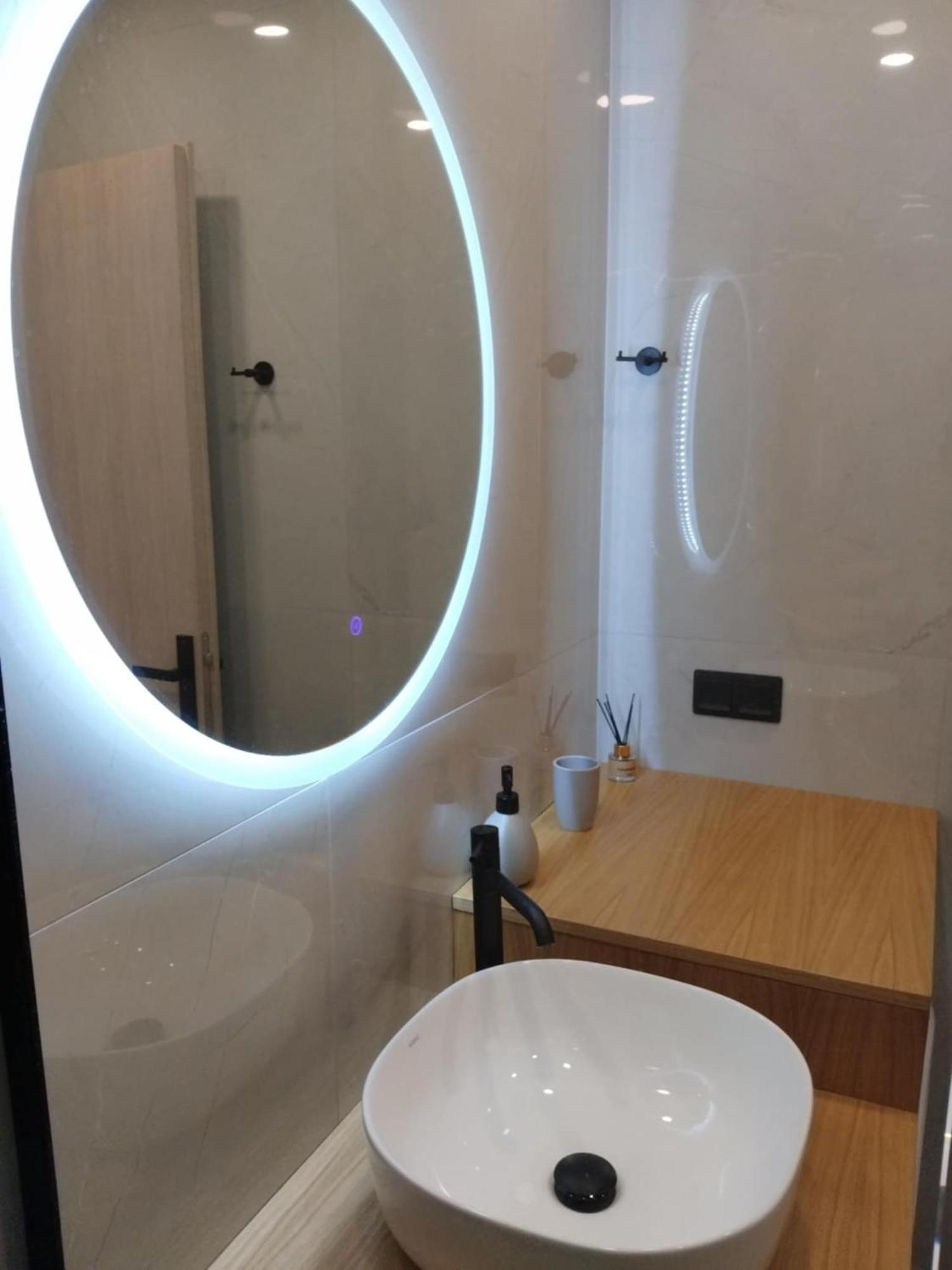Simple, Calm And Luxurious Apartment Kalamata Bagian luar foto